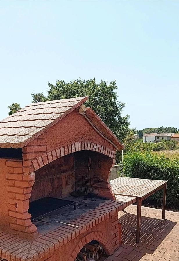 Apartmani Katarina Mundanije المظهر الخارجي الصورة