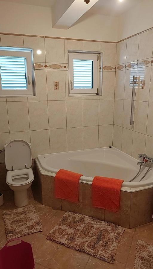 Apartmani Katarina Mundanije المظهر الخارجي الصورة