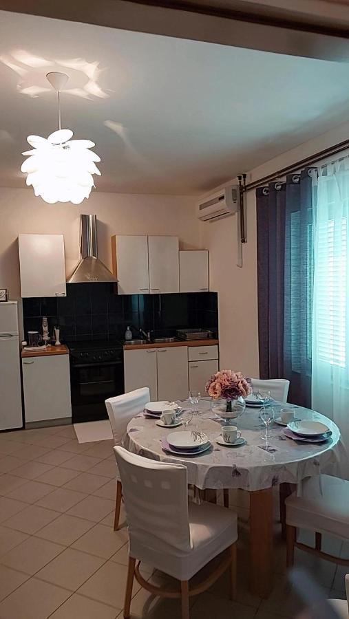 Apartmani Katarina Mundanije المظهر الخارجي الصورة
