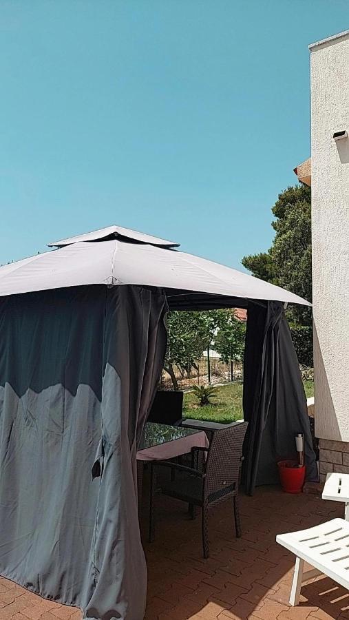 Apartmani Katarina Mundanije المظهر الخارجي الصورة